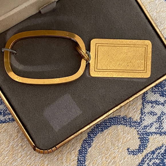 Gold Electroplate Keyring Satin Finish Rectangular - Picture 2 of 16